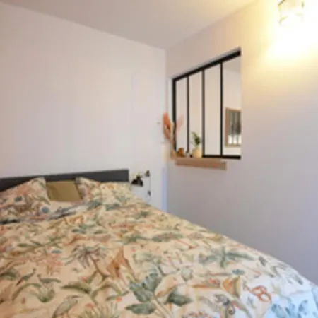 Apartment 25m With Wifi In *