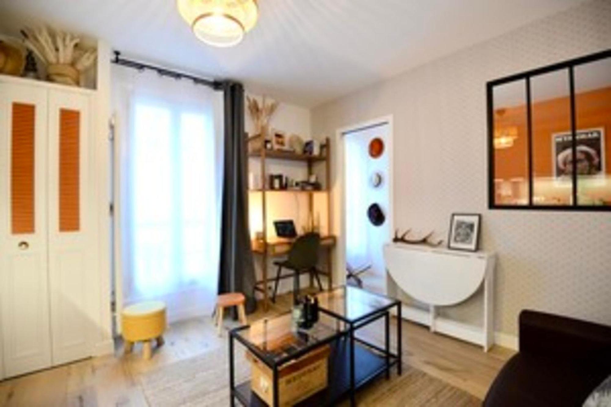 Apartment 25m With Wifi In *